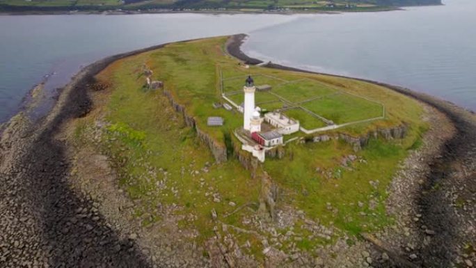苏格兰阿兰南海岸的普拉达岛，有一座灯塔