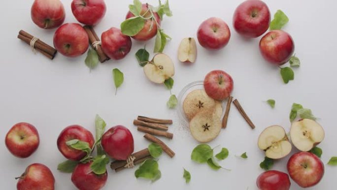 美丽构图红苹果多叶概念果汁天然水果