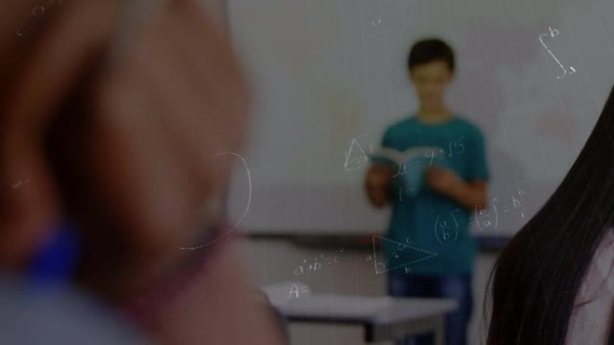 教室中学童的数学方程式动画