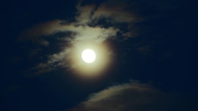 满月明亮雾蒙蒙空气治理飞云流度