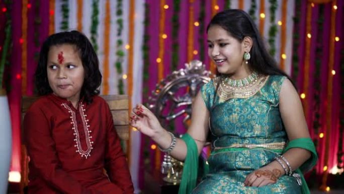 印度家庭庆祝罗刹班丹节
