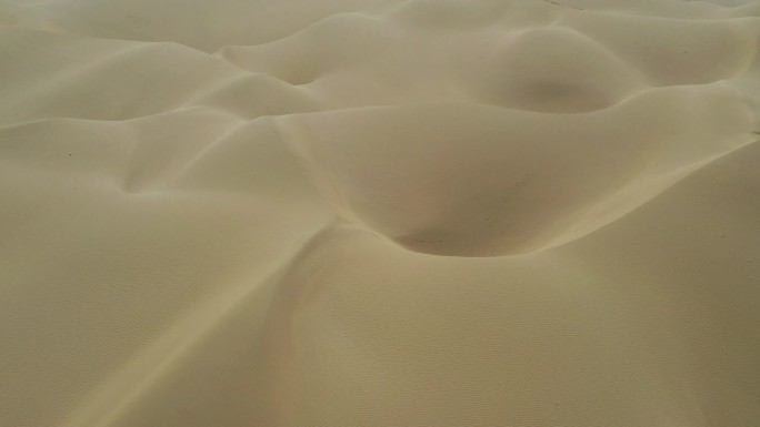 新疆丝滑的沙漠
