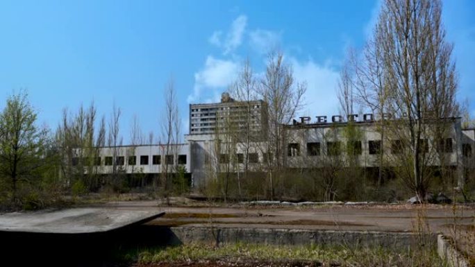 普里皮亚季市的废弃建筑。切尔诺贝利禁区。这座城市被辐射污染了。
