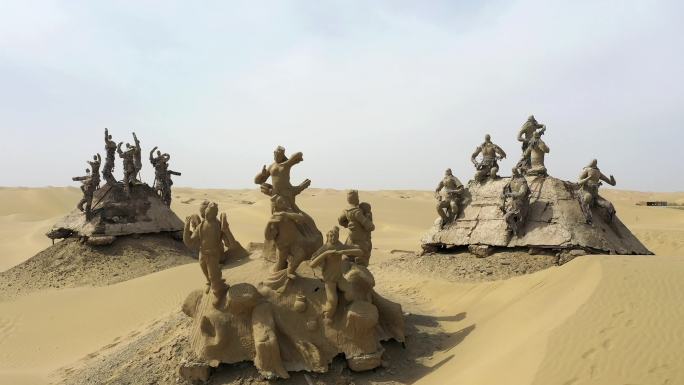 新疆沙漠上出土文物