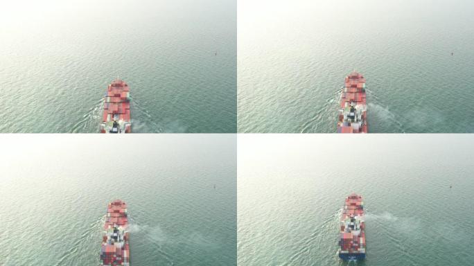 泰国春武里-2021年3月12日: TS东京集装箱船在海上水域翻船