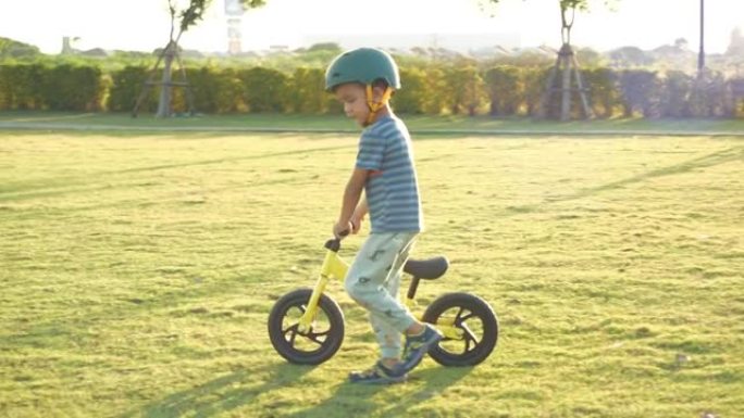 幼儿骑行平衡自行车