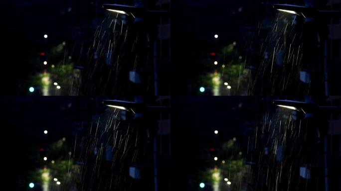 夜间雨中路灯特写