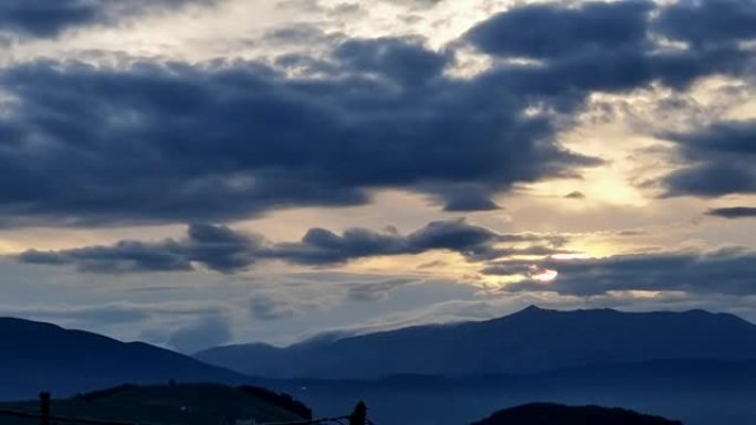 日出山早晨约阿尼纳希腊夏天