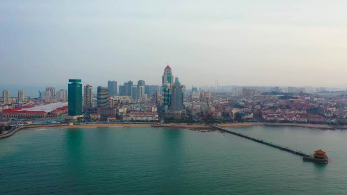 4K航拍青岛城市沿海岸风景线11