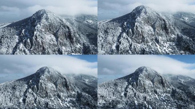 冬天陡峭的山雪林雪景冰天雪地