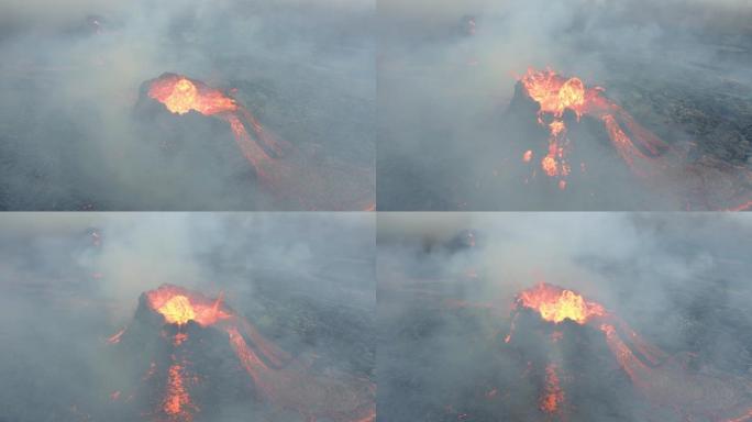 火山吹出熔岩