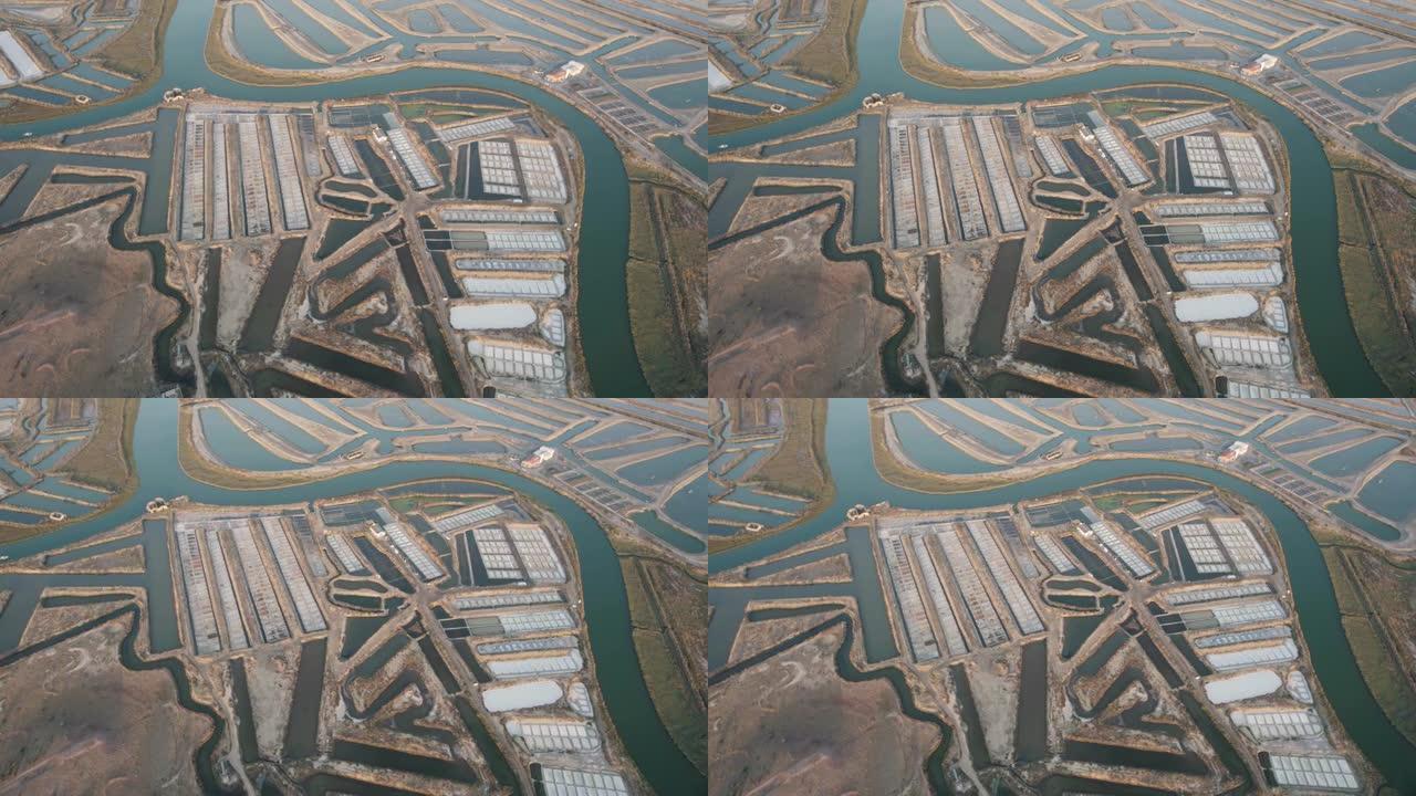 空中轨道拍摄的天然盐田，海水流经瓜迪亚纳河，卡斯特罗马里姆。