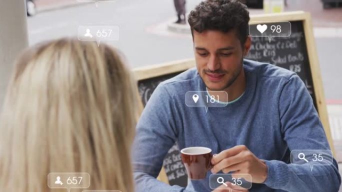 漂浮在高加索夫妇聊天和喝咖啡的社交媒体图标动画