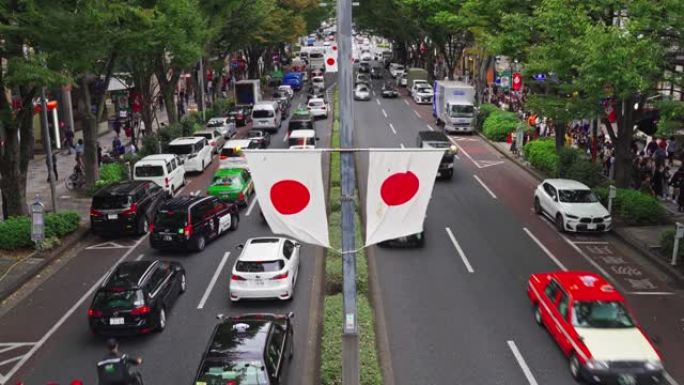 日本东京的国庆节吊旗旗帜膏药旗车流街景