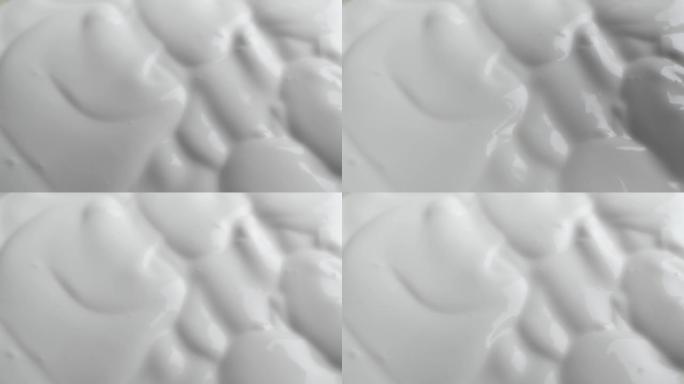 酸奶中带勺子的滑动相机视频