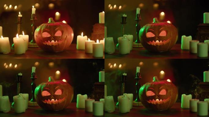 南瓜灯和吹着燃烧的蜡烛特写。木桌上刻有火焰的雕刻南瓜。万圣节符号，吓人的脸，传统的秋季节日装饰品