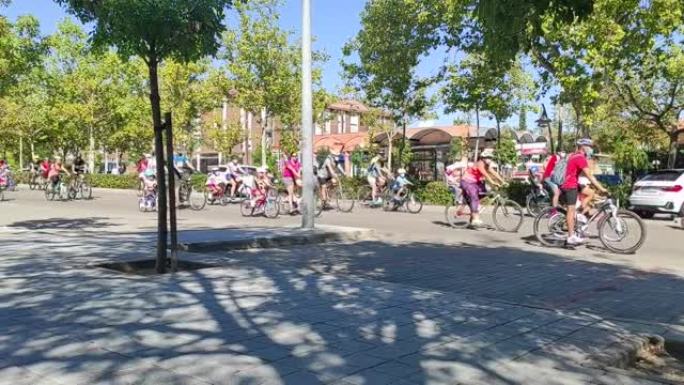 西班牙马德里-9月11日: 马德里街头的儿童和成人自行车节。