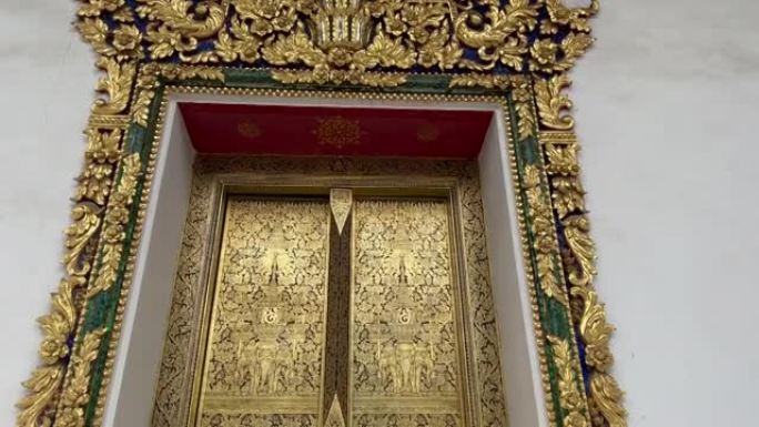 寺庙里的金色泰式门