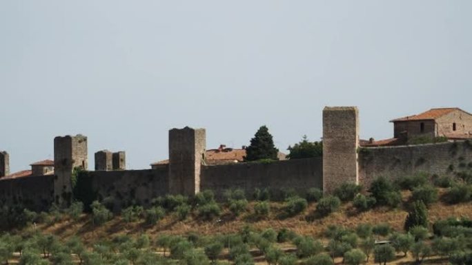 蒙特里吉奥尼，托斯卡纳的中世纪古堡