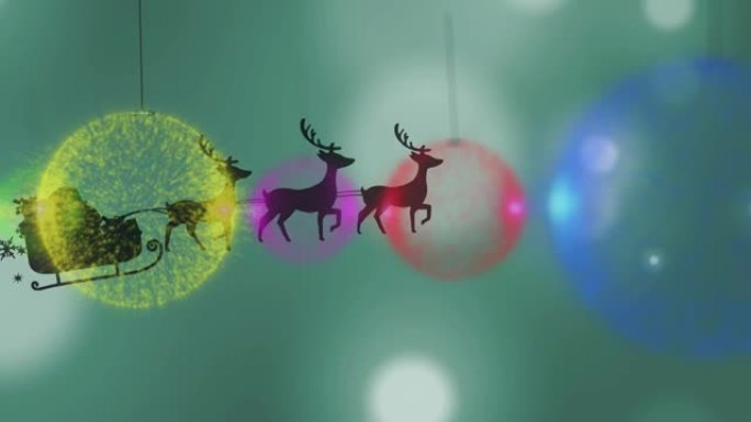 圣诞老人与驯鹿一起在雪橇上的圣诞球动画