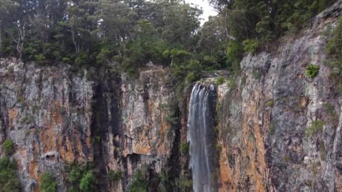 Purlingbrook瀑布，澳大利亚黄金海岸附近的Springbrook NP