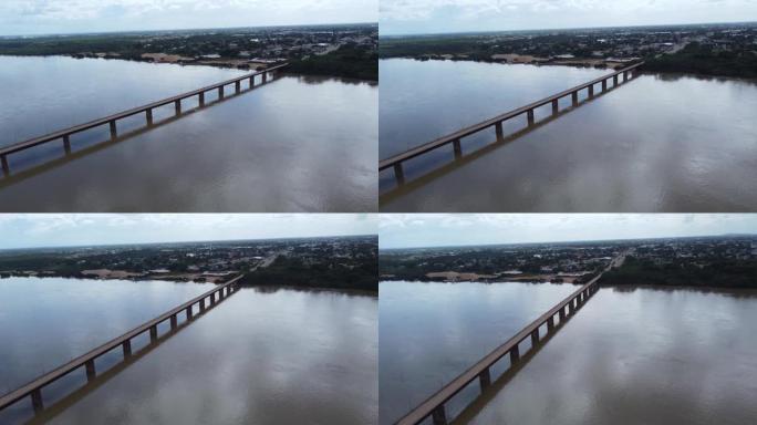 罗赖马博阿维斯塔市里约布兰科河和大桥无人机的航拍图像