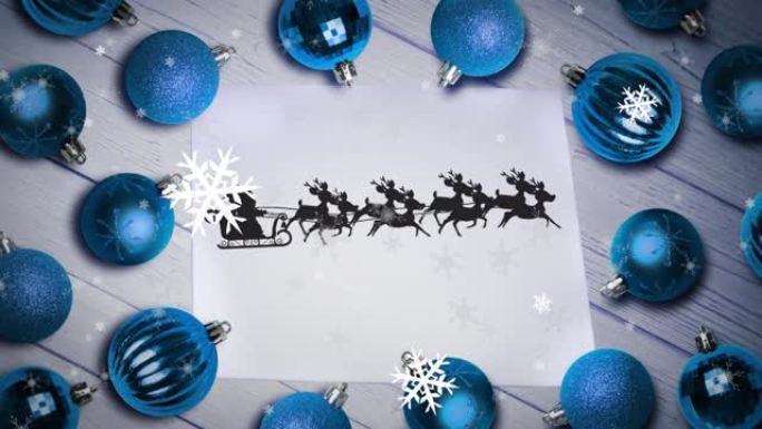 圣诞老人在雪橇上的动画，驯鹿在下雪和蓝色的圣诞节小玩意上