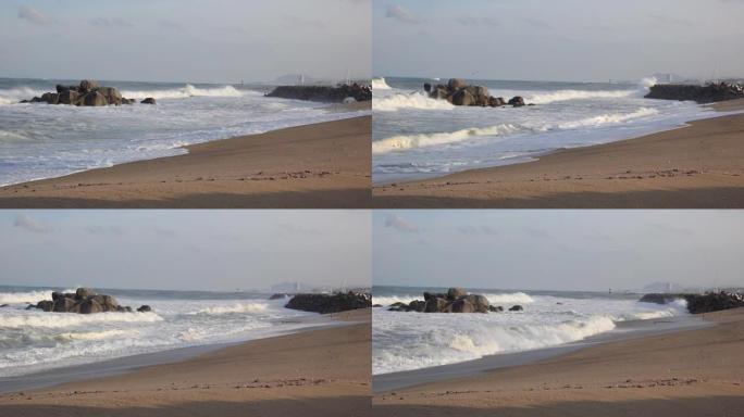 韩国江原道强大的海浪