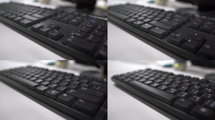 黑色QWERTY键盘架