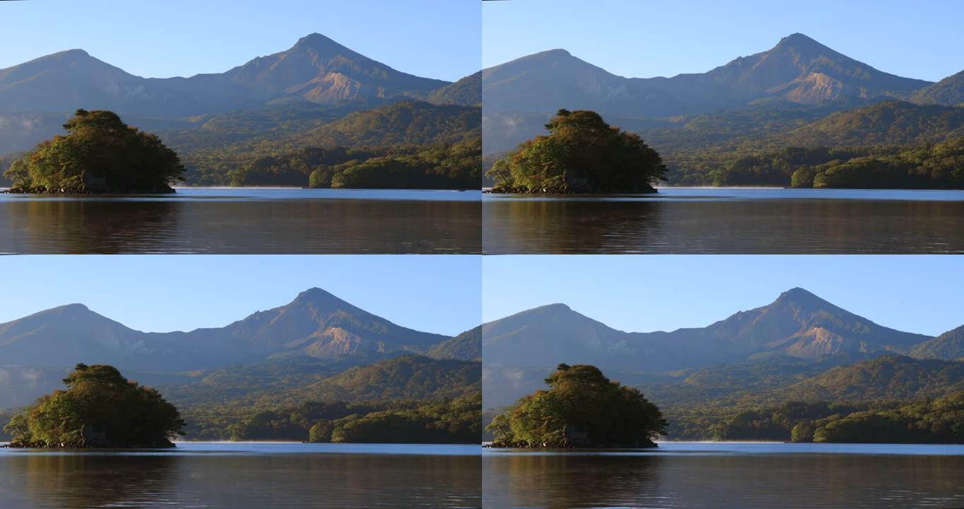 平静的波浪湖和万代山