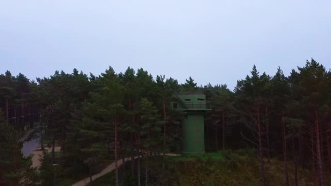 拉脱维亚Ventspils的海防46炮台。军事遗产。炮台装有四门My-2 152毫米炮。波罗的海沿岸