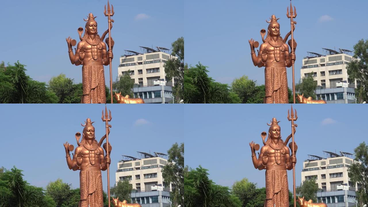 印度教神湿婆雕像视频与天空印度教神视频