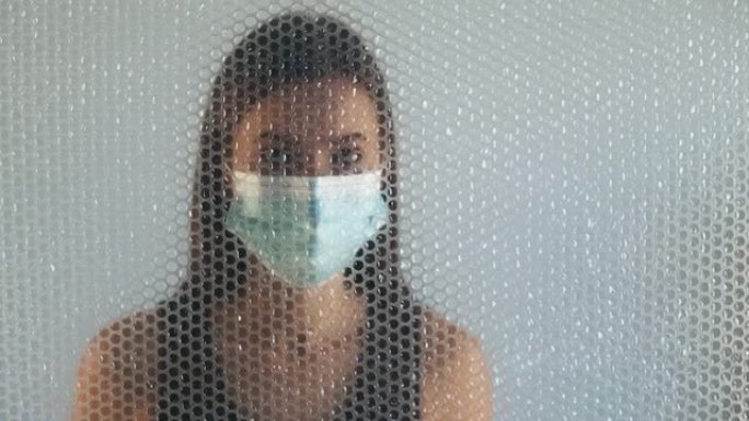 检疫隔离新型冠状病毒肺炎锁定女人面具