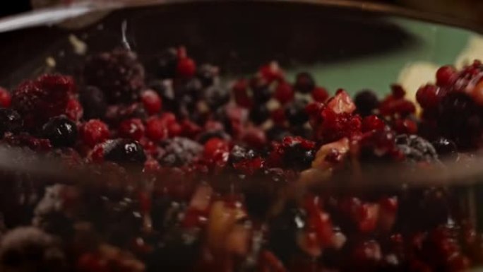 蓝莓派的浆果混合。4k视频