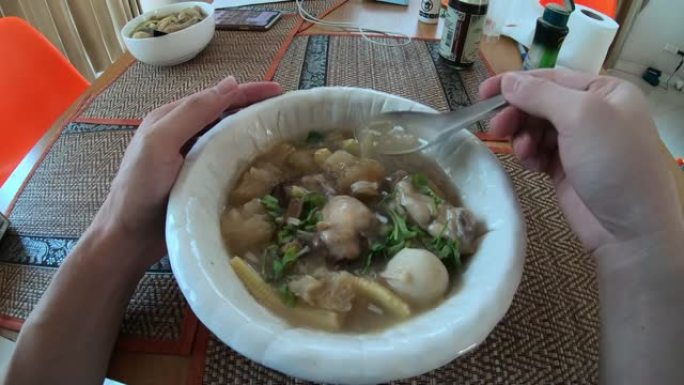 吃汤的观点泰国饮食