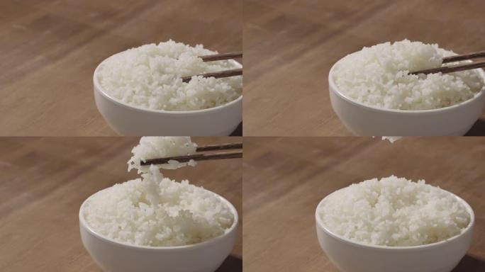 碗里的米饭，慢动作。