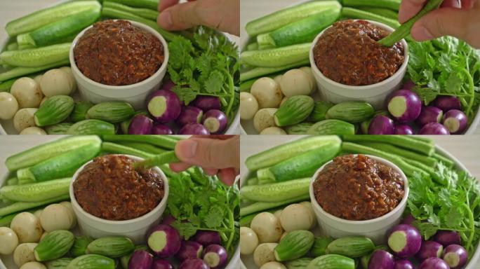 新鲜蔬菜发酵鱼辣椒酱-健康食品风格