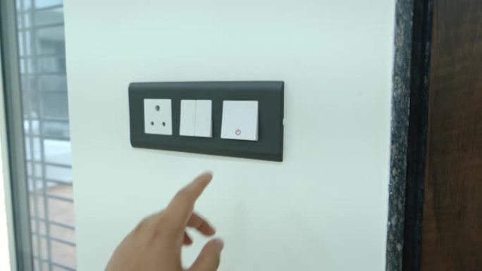 带开关板的电源按钮特写镜头。