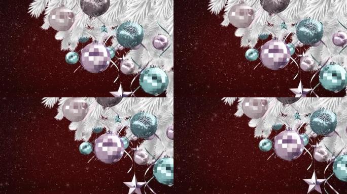 雪落在红色背景的圣诞树上的小玩意和星星装饰上