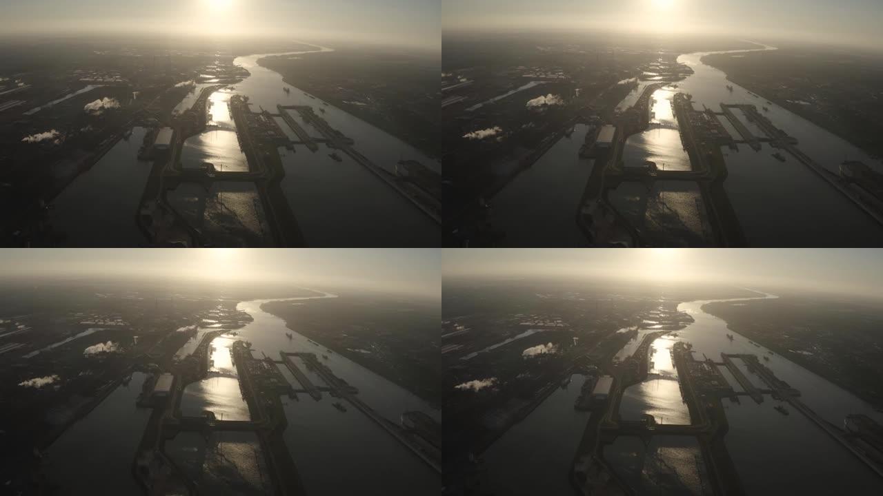 荷兰鹿特丹港鸟瞰图。