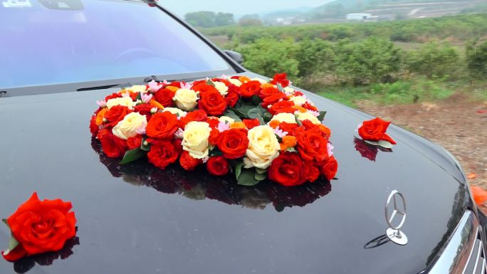 玫瑰花鲜花奔驰汽车