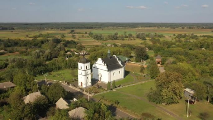 苏博提夫村的伊林斯卡教堂