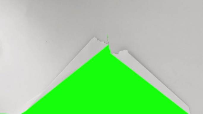 铬键在绿屏背景上撕裂的纸张过渡