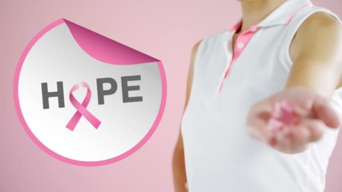 动画的乳腺癌意识文字在微笑的女人与粉红色的丝带