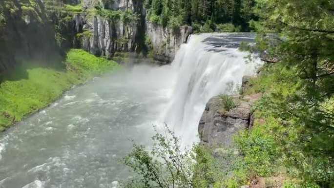 爱达荷州的上梅萨瀑布瀑布