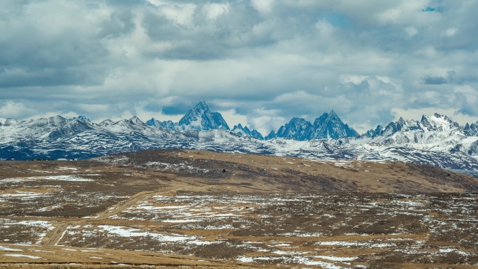 甘孜州雪山延时雪山风光