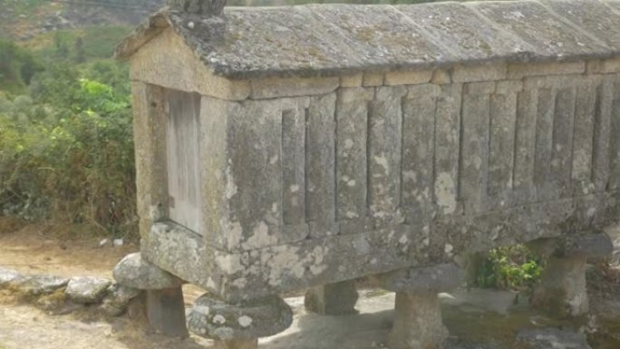 石头制成的葡萄牙粮仓，用于储存谷物或动物饲料-特写镜头