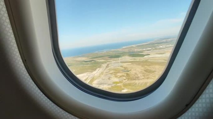 起飞后低空飞行的飞机