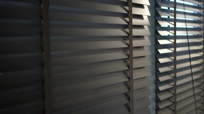 现代室内遮光百叶窗的开合威尼斯木帘百叶窗
