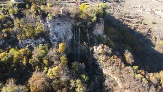 保加利亚泽门山波尔斯卡·斯卡卡维察瀑布的空中秋景